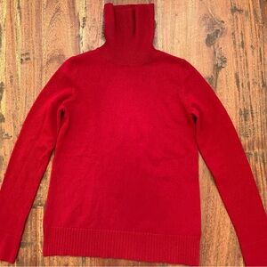 Neiman Marcus 100% Cashmere Sweater